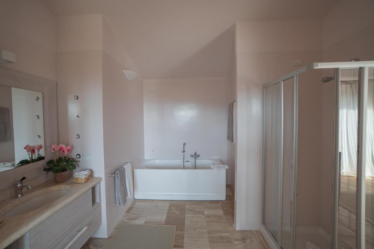 ארזח'ינה Hotel Borgo Smeraldo מראה חיצוני תמונה