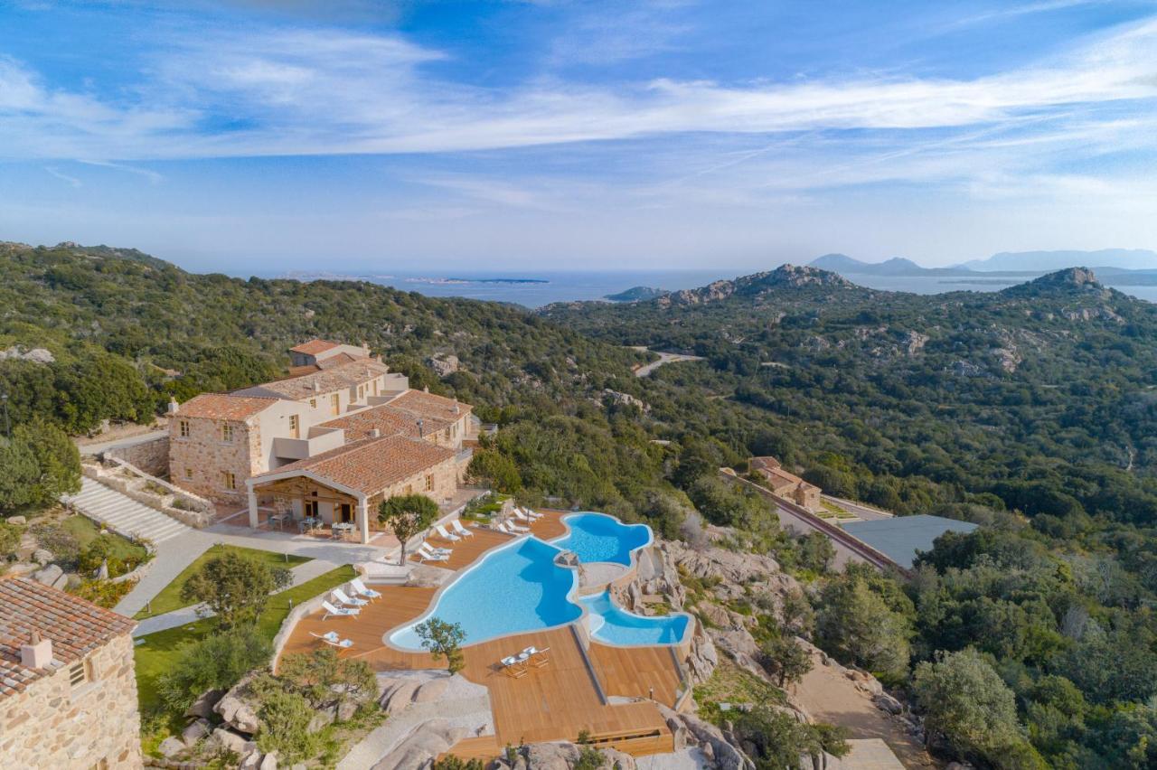ארזח'ינה Hotel Borgo Smeraldo מראה חיצוני תמונה