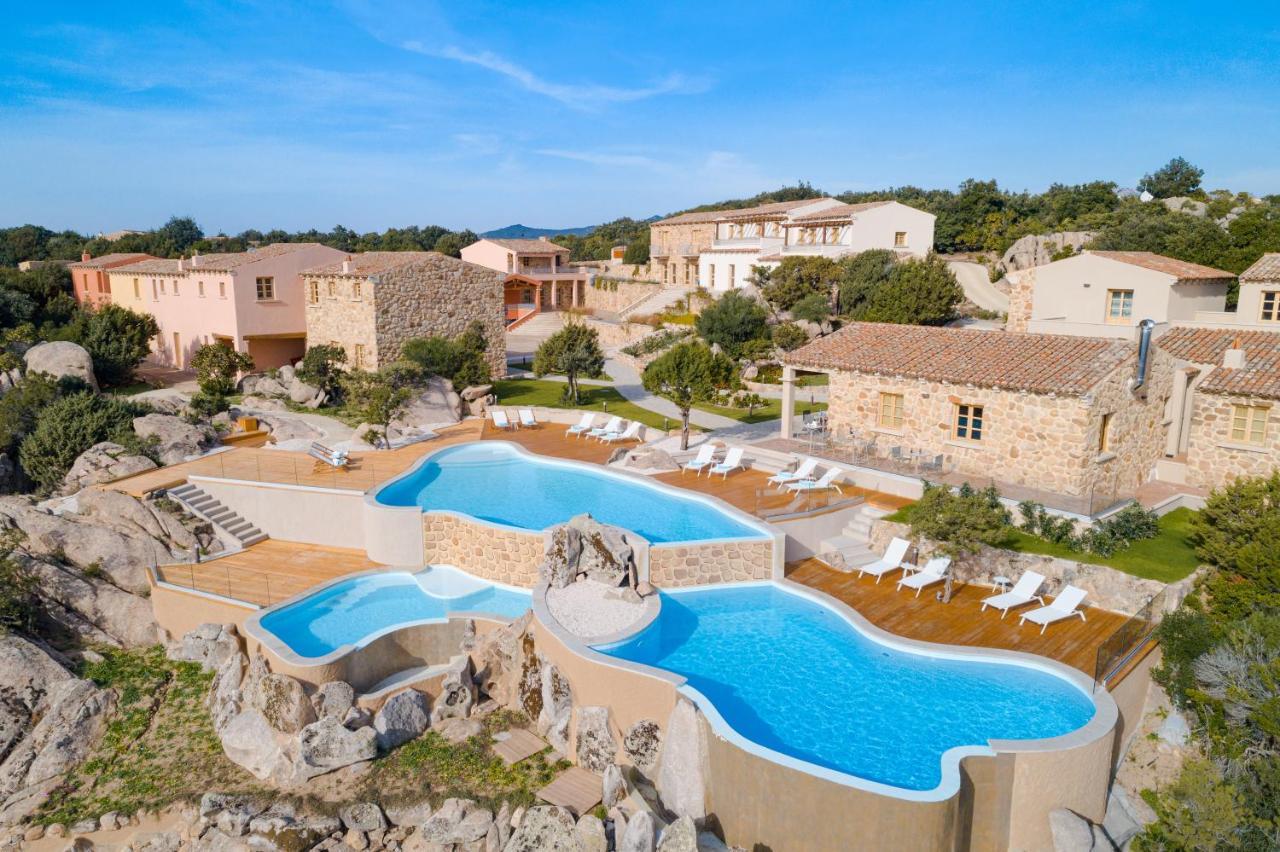 ארזח'ינה Hotel Borgo Smeraldo מראה חיצוני תמונה