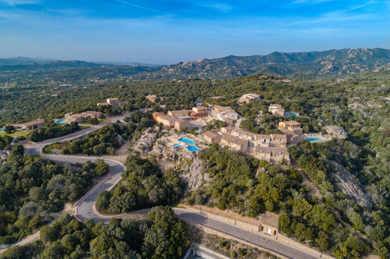 ארזח'ינה Hotel Borgo Smeraldo מראה חיצוני תמונה