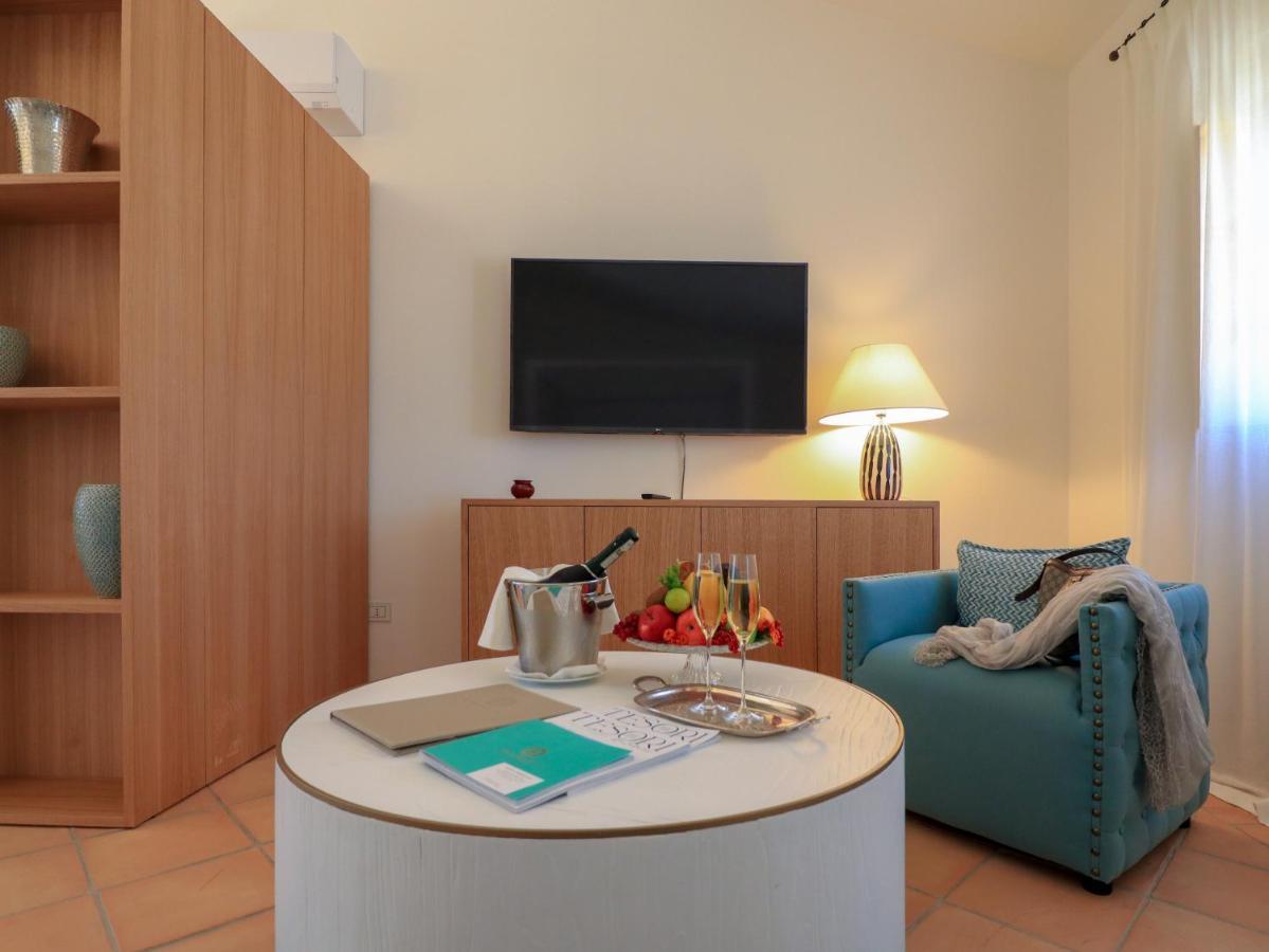 ארזח'ינה Hotel Borgo Smeraldo מראה חיצוני תמונה
