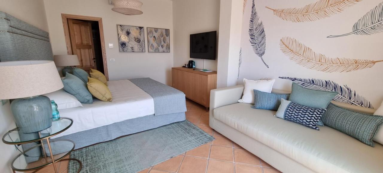 ארזח'ינה Hotel Borgo Smeraldo מראה חיצוני תמונה