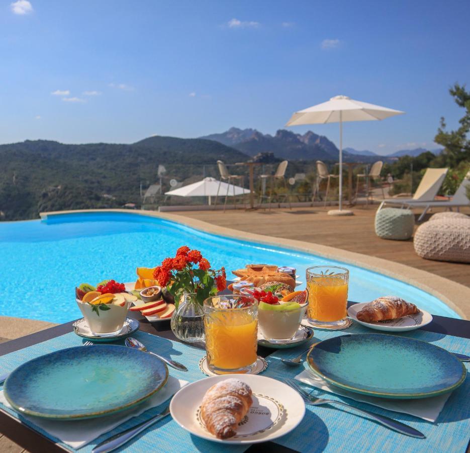ארזח'ינה Hotel Borgo Smeraldo מראה חיצוני תמונה