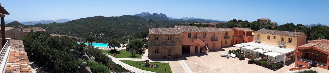 ארזח'ינה Hotel Borgo Smeraldo מראה חיצוני תמונה